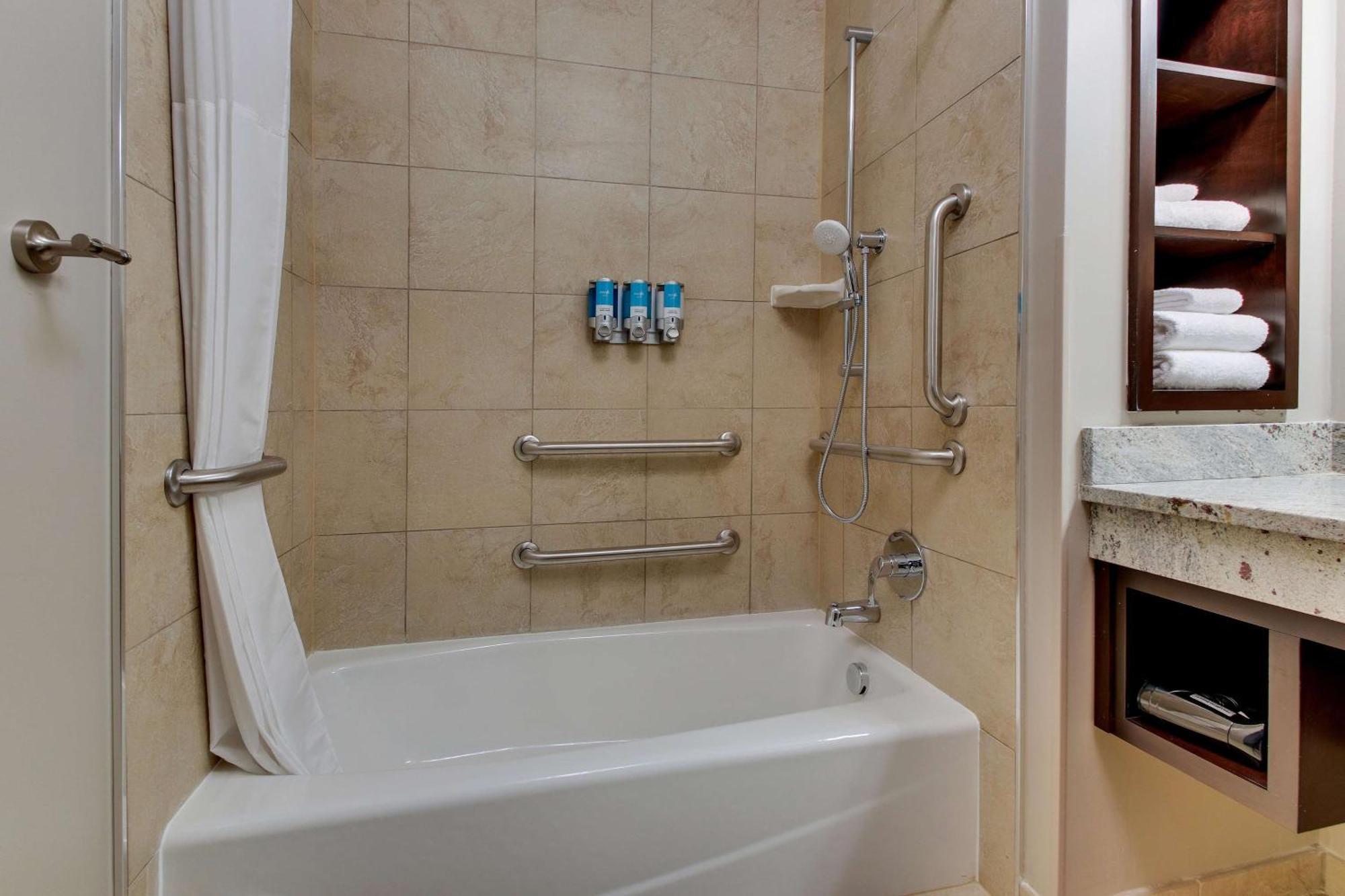 Drury Inn & Suites Columbus Polaris Bagian luar foto