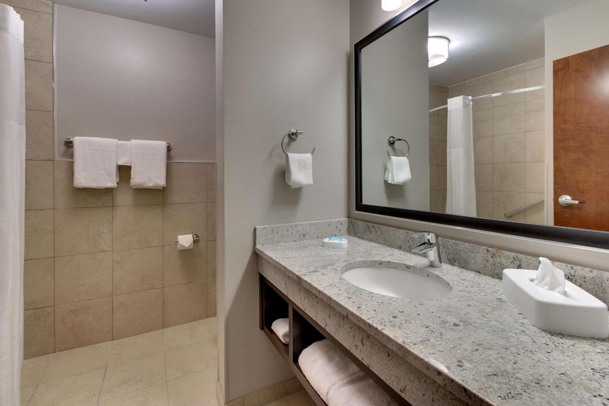 Drury Inn & Suites Columbus Polaris Bagian luar foto
