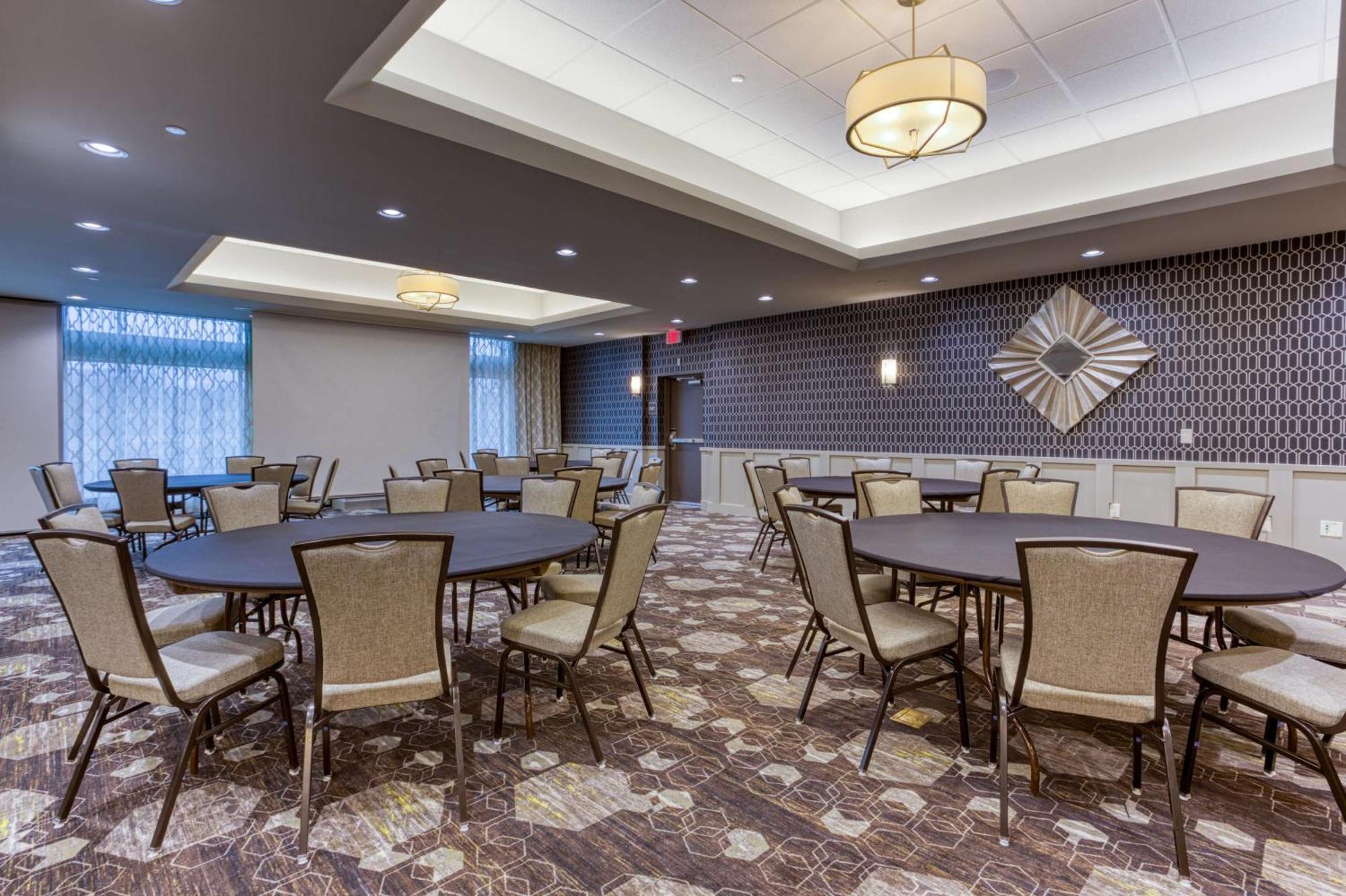 Drury Inn & Suites Columbus Polaris Bagian luar foto