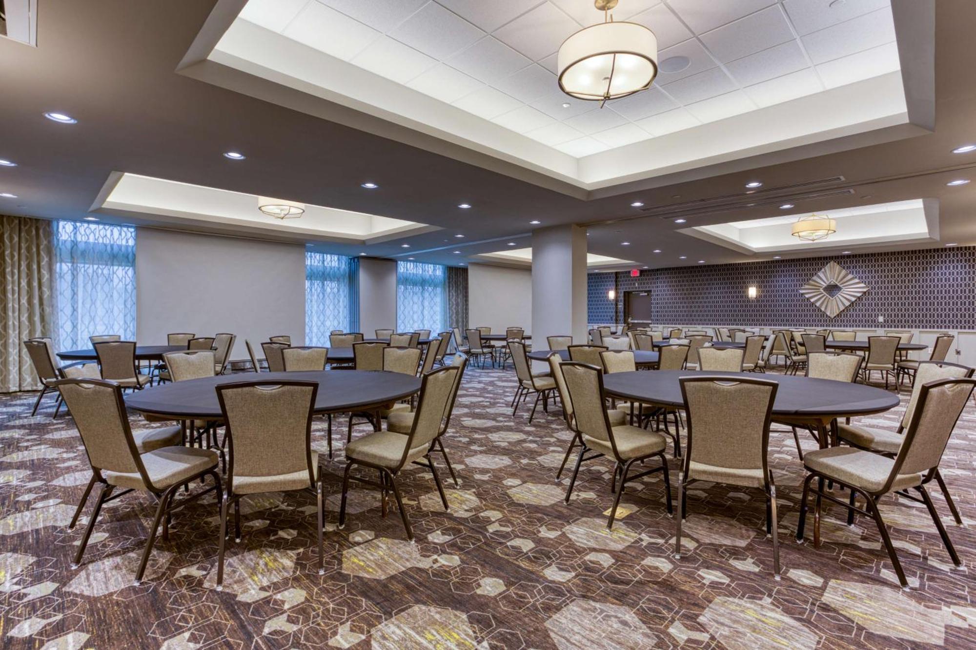 Drury Inn & Suites Columbus Polaris Bagian luar foto