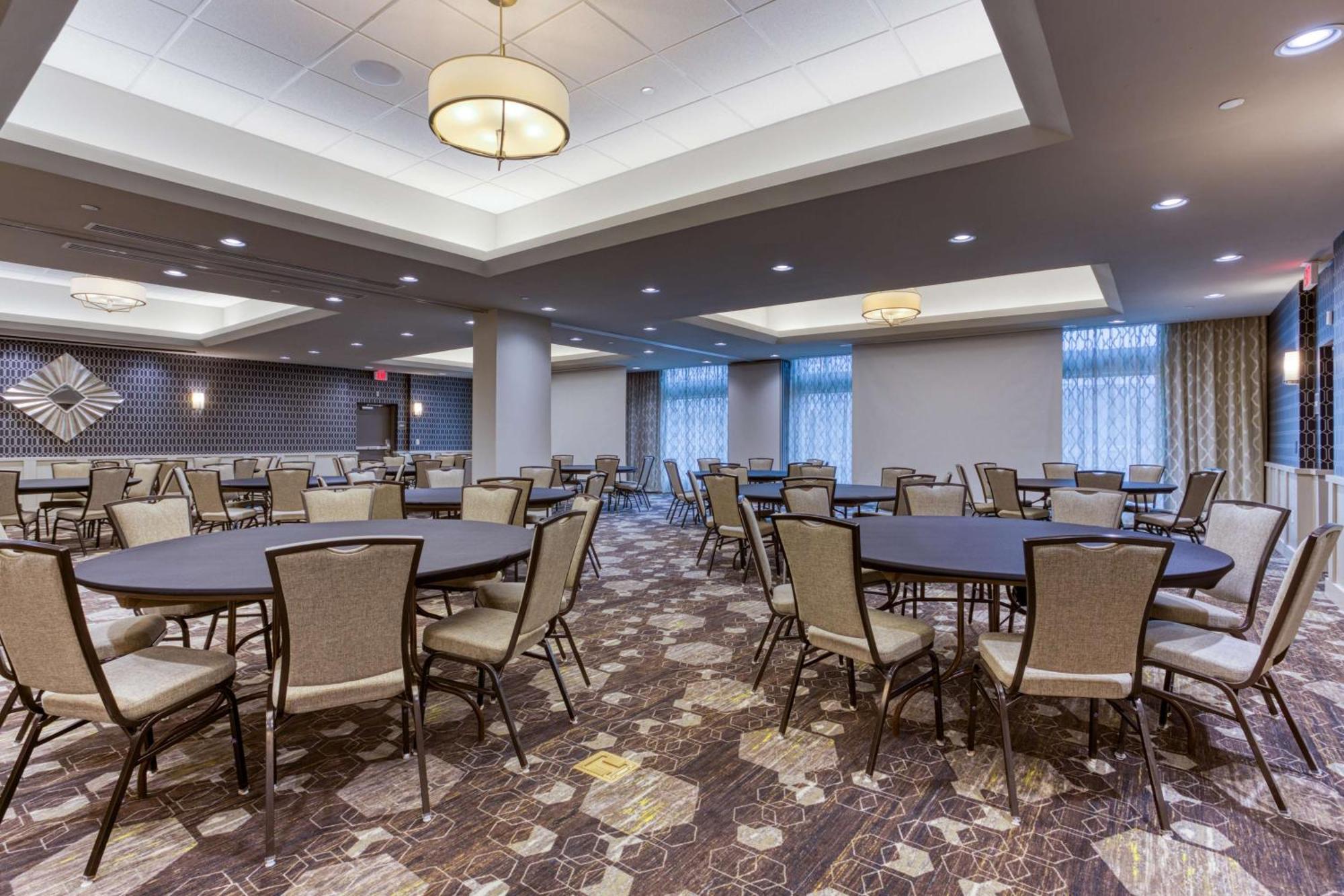 Drury Inn & Suites Columbus Polaris Bagian luar foto